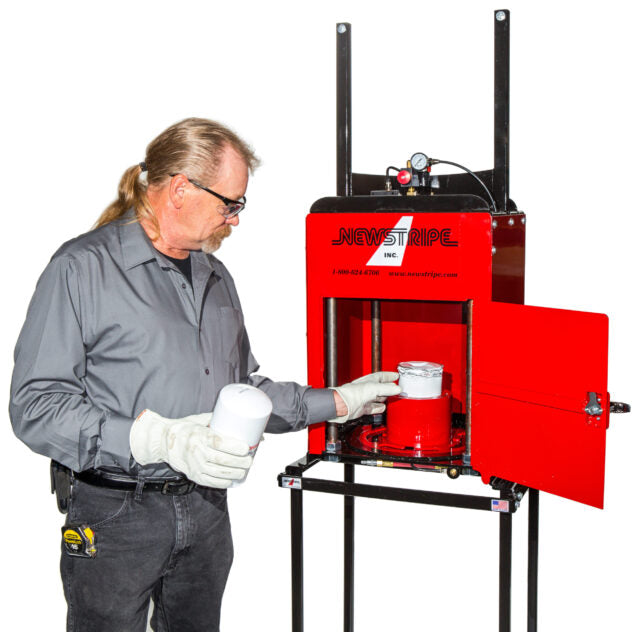 Newstripe BigSqueeze Paint Can & Pail Crusher 10001655