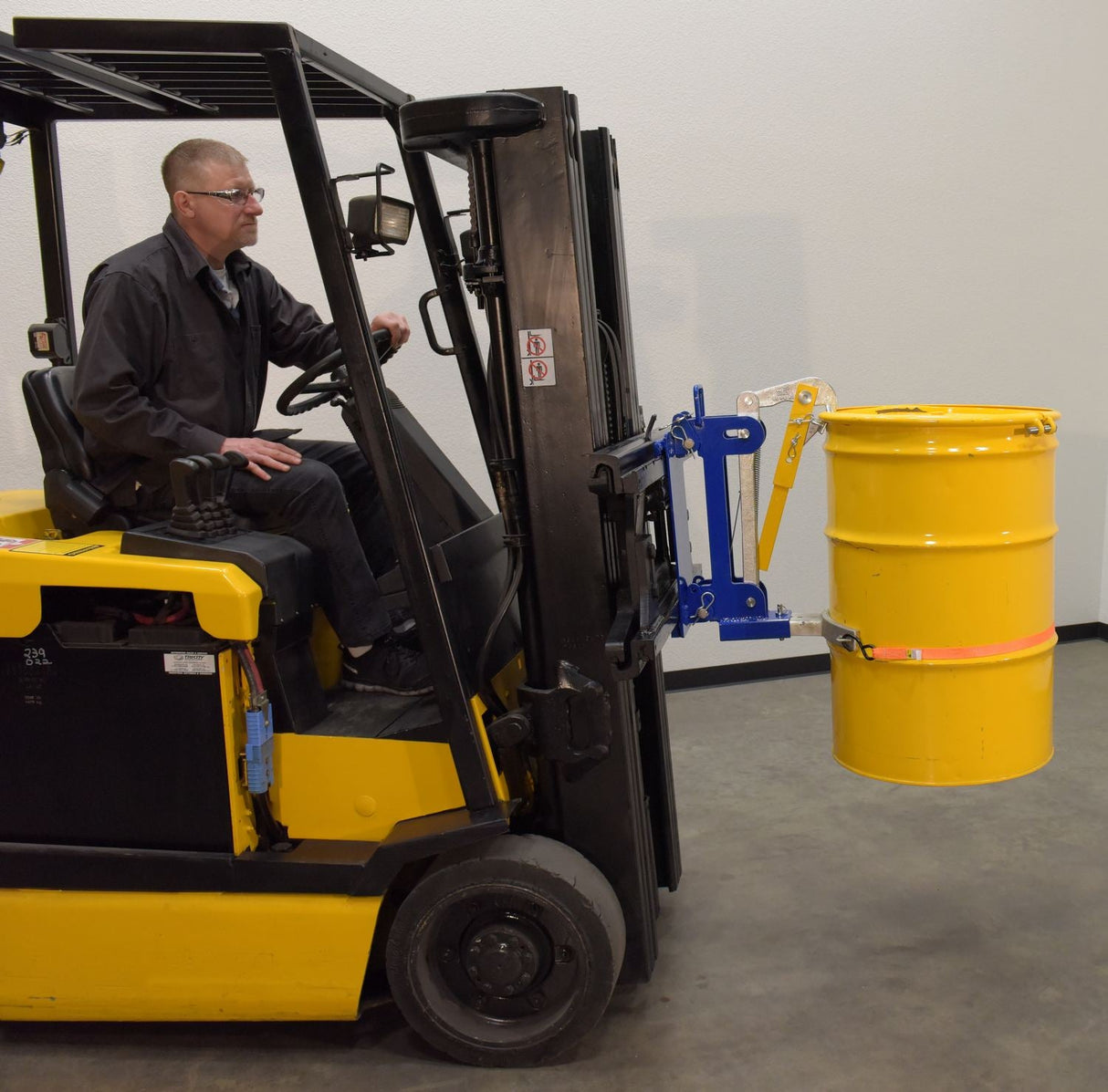 Vestil Carriage-Mounted Drum Lifter