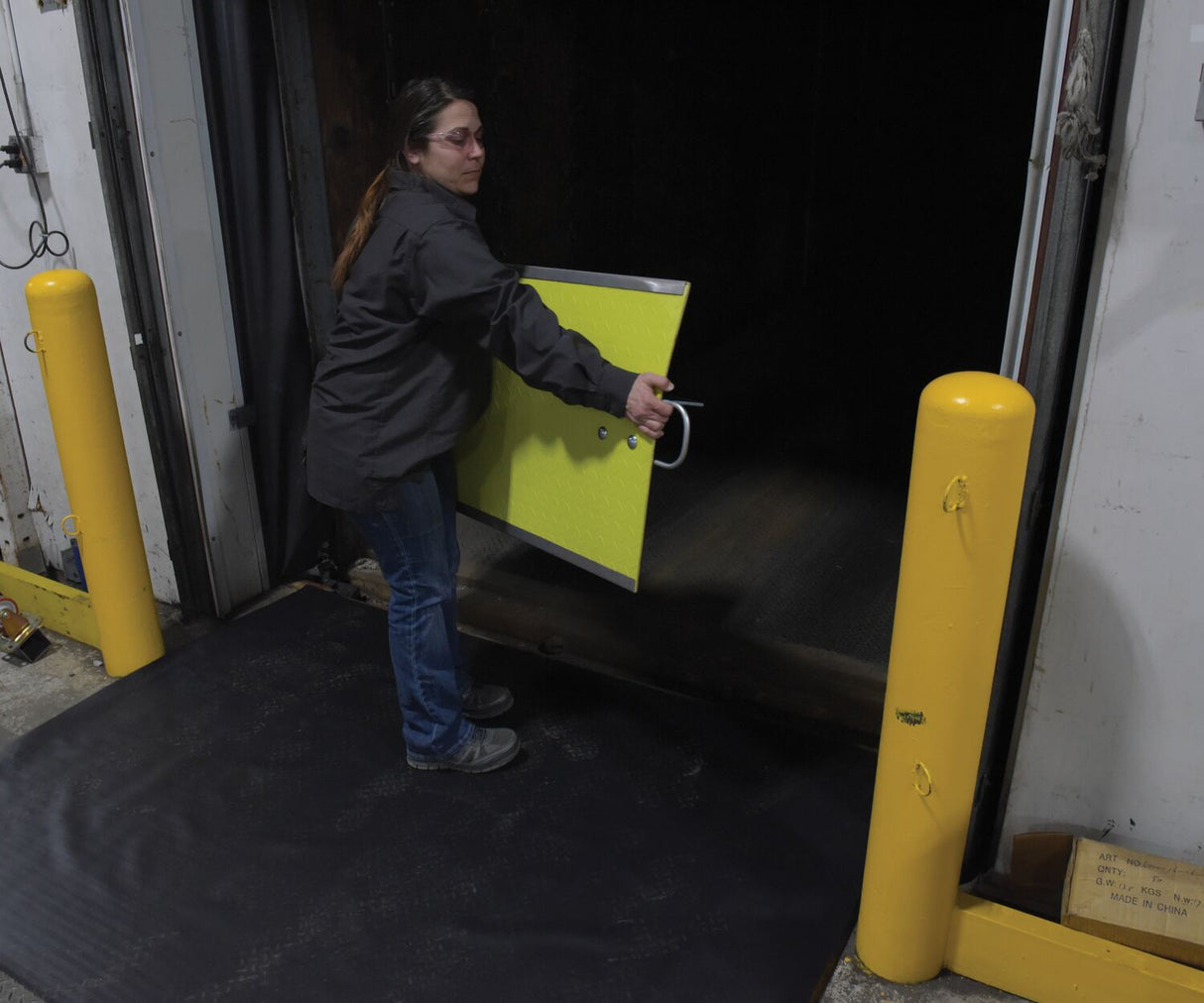 Vestil Fiberglass Dockplate