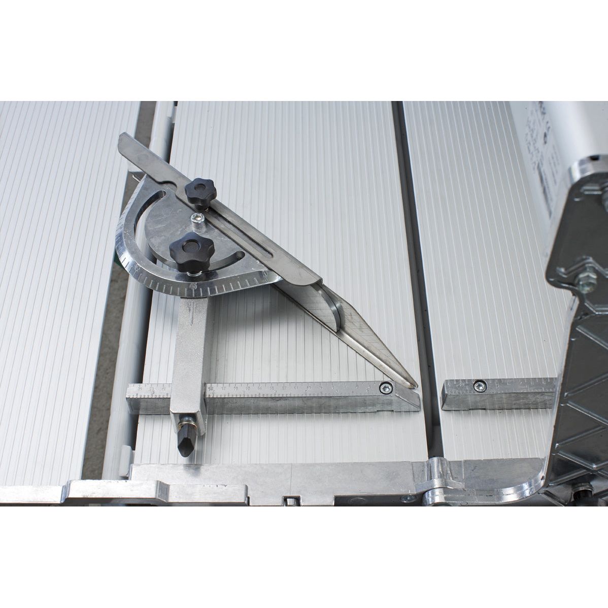 IMER Portable Tile Saw | 8'' Blade | 1.75 HP | Combicut 200 VA 1188084