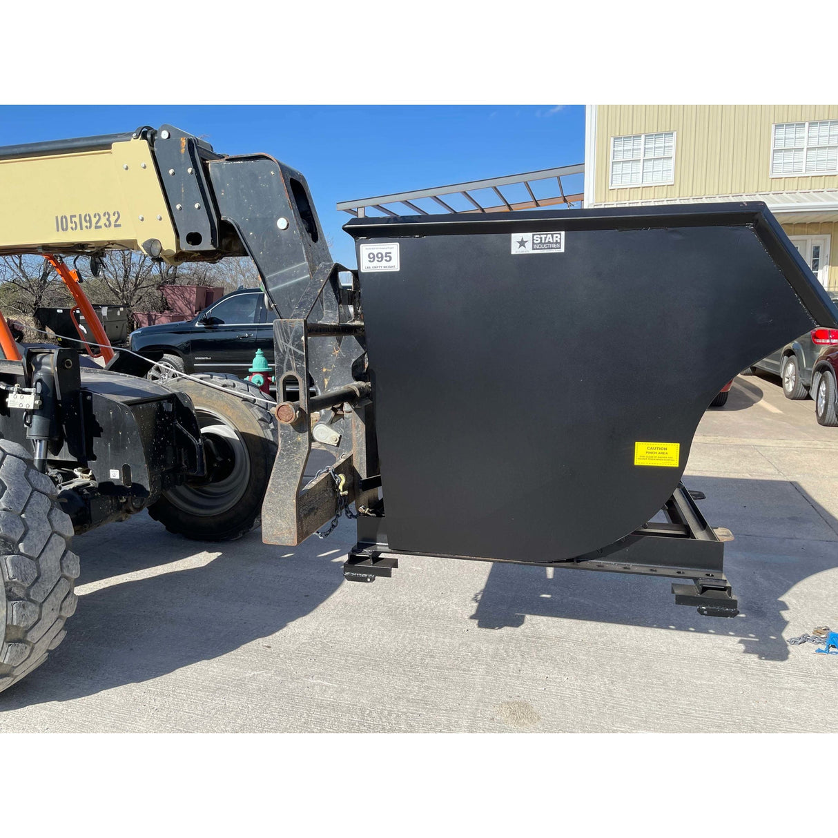 Star Industries 1.5 cuyd Self-Dump Hopper 6000 lbs 1815