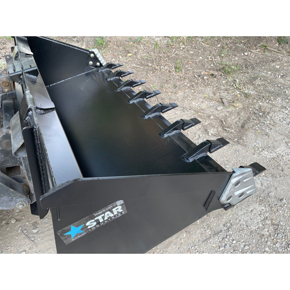 Star Industries 60" Heavy Duty Skid-Steer Bucket LP22A-60