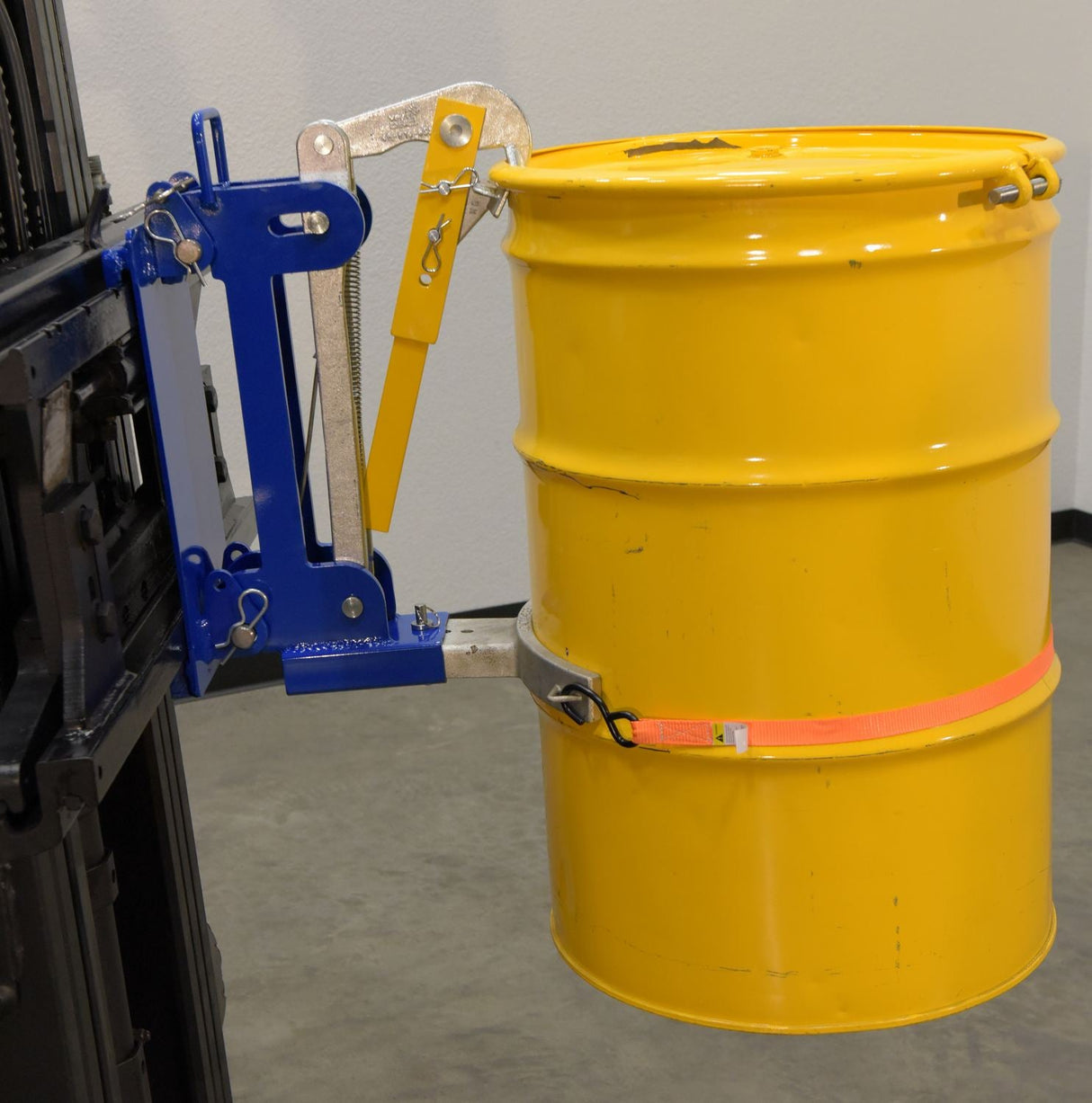 Vestil Carriage-Mounted Drum Lifter