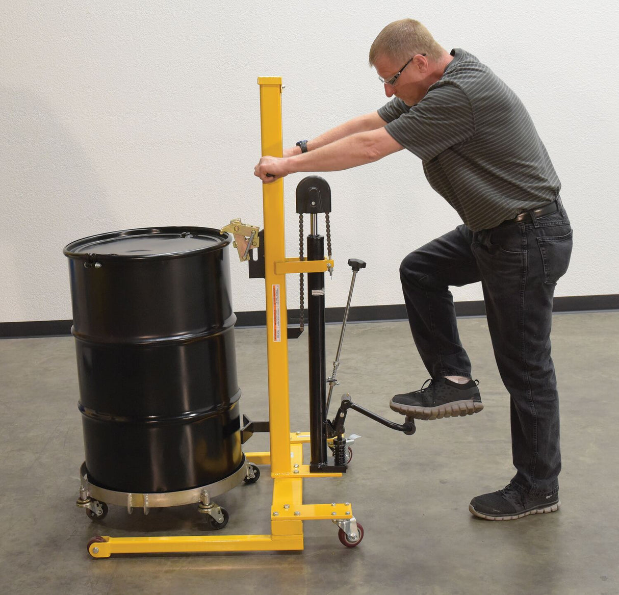 Vestil Manual Low Profile Hydraulic Drum Truck