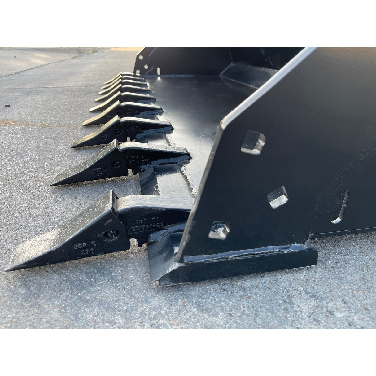 Star Industries Extreme Duty Skid-Steer Buckets |